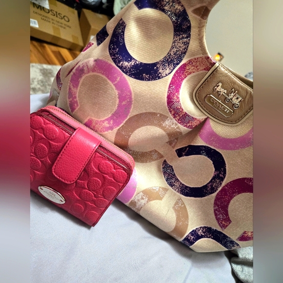 New without tags coach purse and wallet - Picture 1 of 10